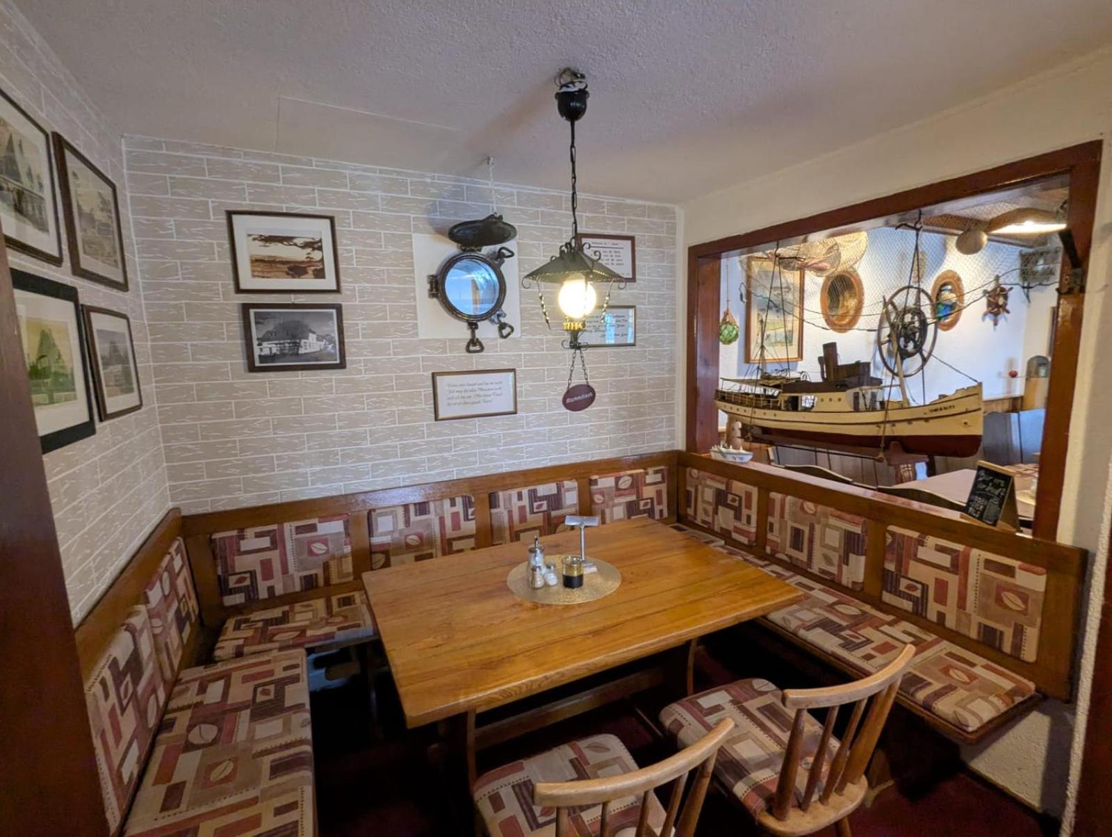 Pension & Restaurant Haus Hiddensee Kloster Eksteriør bilde
