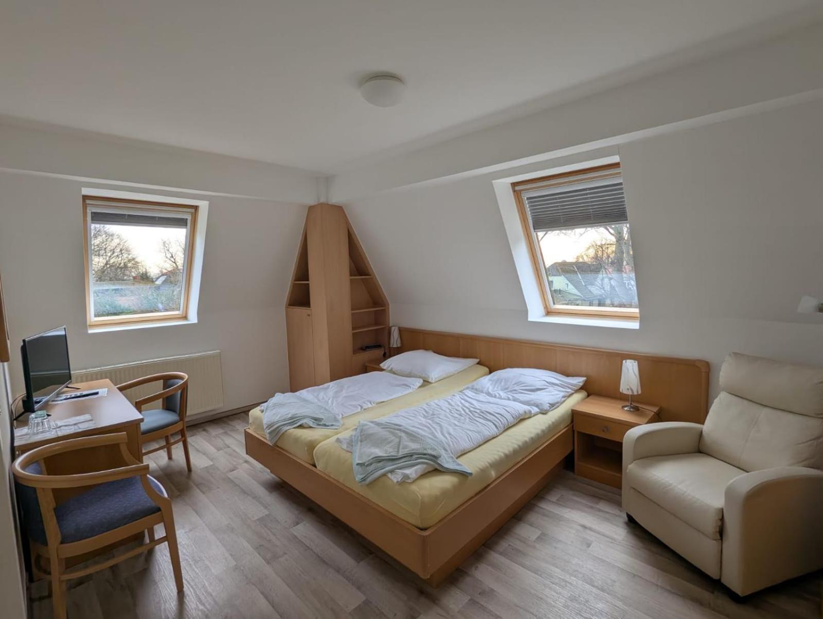 Pension & Restaurant Haus Hiddensee Kloster Eksteriør bilde